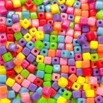 Conta Infantil Quadrada 4mm - 20 Gramas