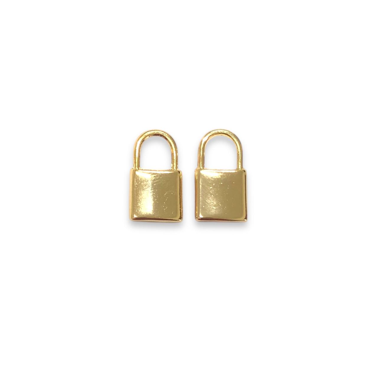 WhatsApp Image 2025-05-27 at 17.23.44 Pingente Cadeado 18mm Dourado – Und - Imagem 1