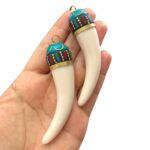 Pingente Chifre 8cm C/ Resina Dourado - 1 Und - Imagem 2