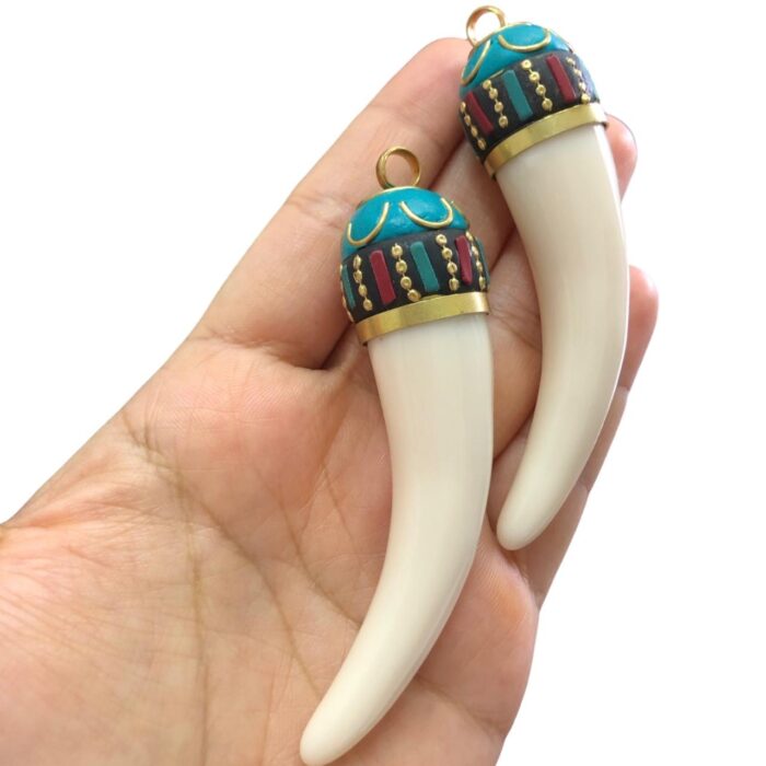 Pingente Chifre 8cm C/ Resina Dourado - 1 Und - Imagem 4