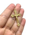 Pingente Cruz 46mm Trabalhada Dourado – 1 Und - Imagem 3