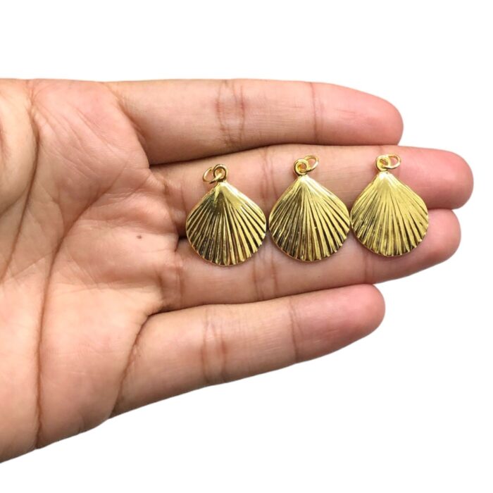 Pingente Concha 23mm C/Argola Dourado - 1 Und - Imagem 2