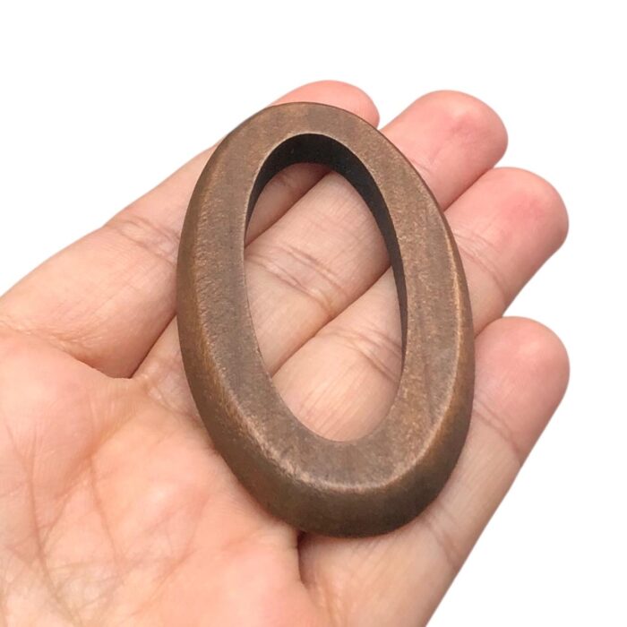 Argola Oval 4x7cm Madeira - 1 Und - Imagem 3