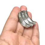 Pingente Curvado Trabalhado 35mm Níquel – 1 Und - Imagem 2