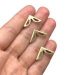 Cantoneira P/ Bolsa Trabalhada 1.7cm Dourado – 1 Und - Imagem 2