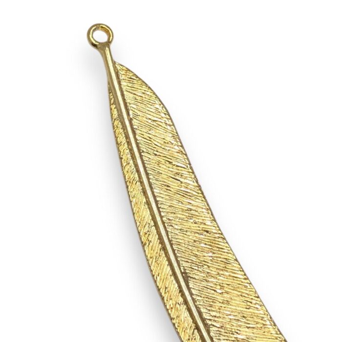Pingente Pena 75mm Dourado – 1 Und - Imagem 3