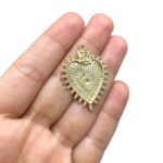 Pingente Coração 34mm Trabalhado Dourado - 1 Und - Imagem 3