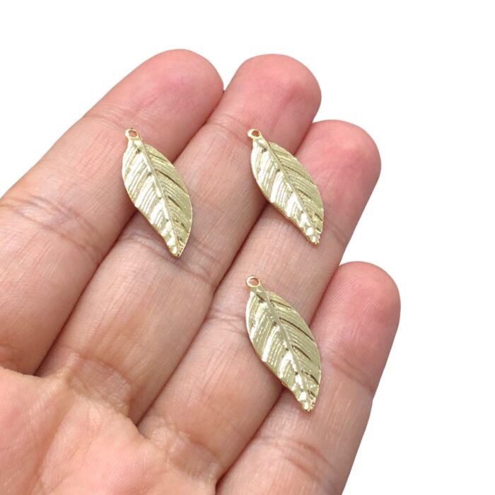 Pingente Folha Trabalhado 22mm Dourado - 1 Und - Imagem 3