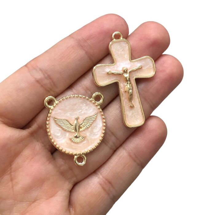 Kit P/ Terço C/ Espirito Santo Dourado – 1 Par - Imagem 3