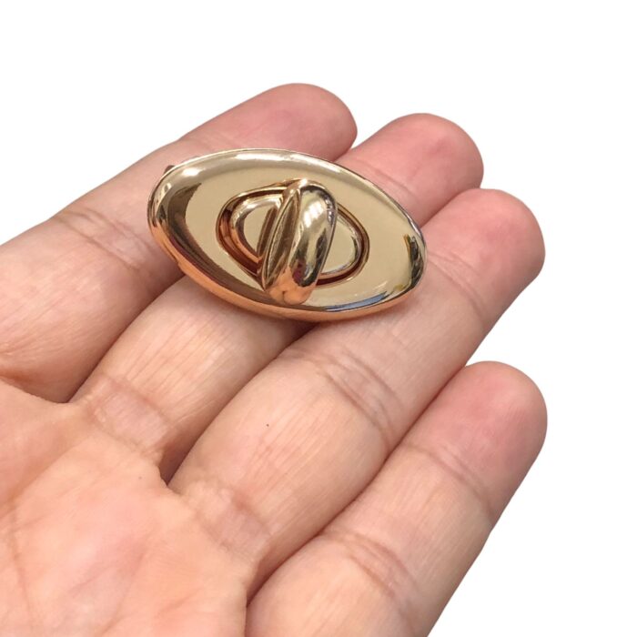 Fecho P/ Bolsa Oval 3.5×2cm Dourado – 1 Und - Imagem 2
