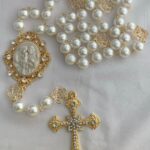Entremeio Santo Trabalhado C/Resina 65mm Dourado - 1 Und - Imagem 4