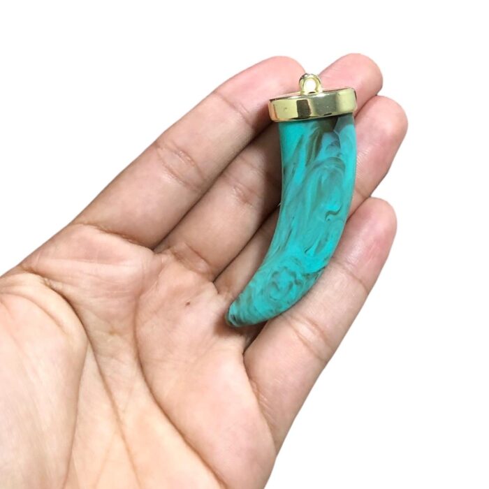 Pingente Dente Resina C/ Terminal Dourado - 1 Und - Imagem 3