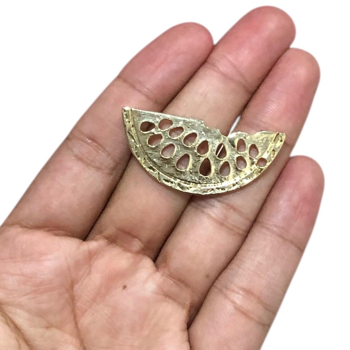 WhatsApp Image 2025-10-21 at 12.09.15 Pingente Melancia 40mm Dourado - 1 Und - Imagem 2