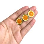 Pingente Laranja 23mm Dourado - 1 Und - Imagem 2