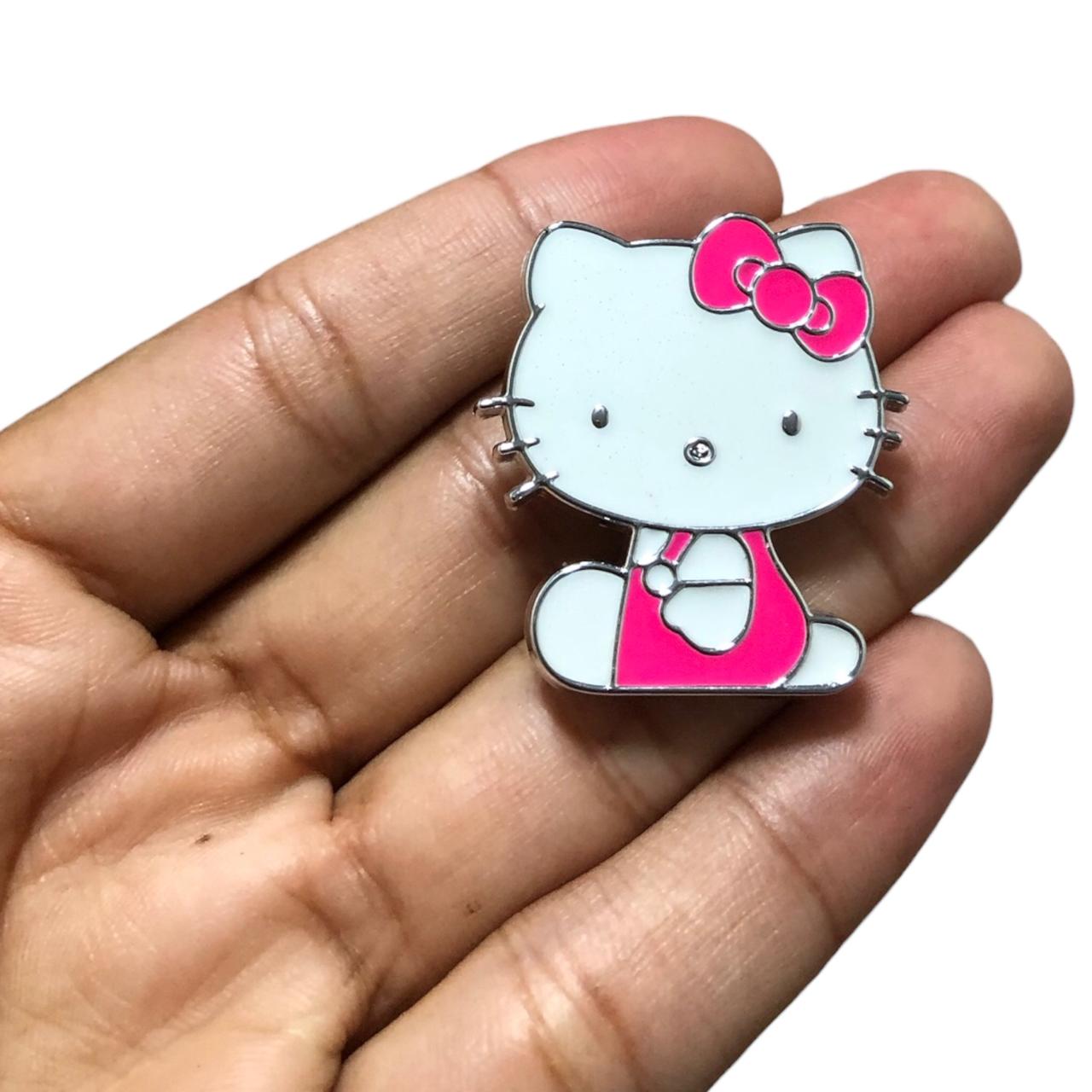 WhatsApp Image 2025-10-27 at 10.38.26 (21) Aplique P/ Crocs 31mm Abs Níquel– 1 Und - Imagem 2