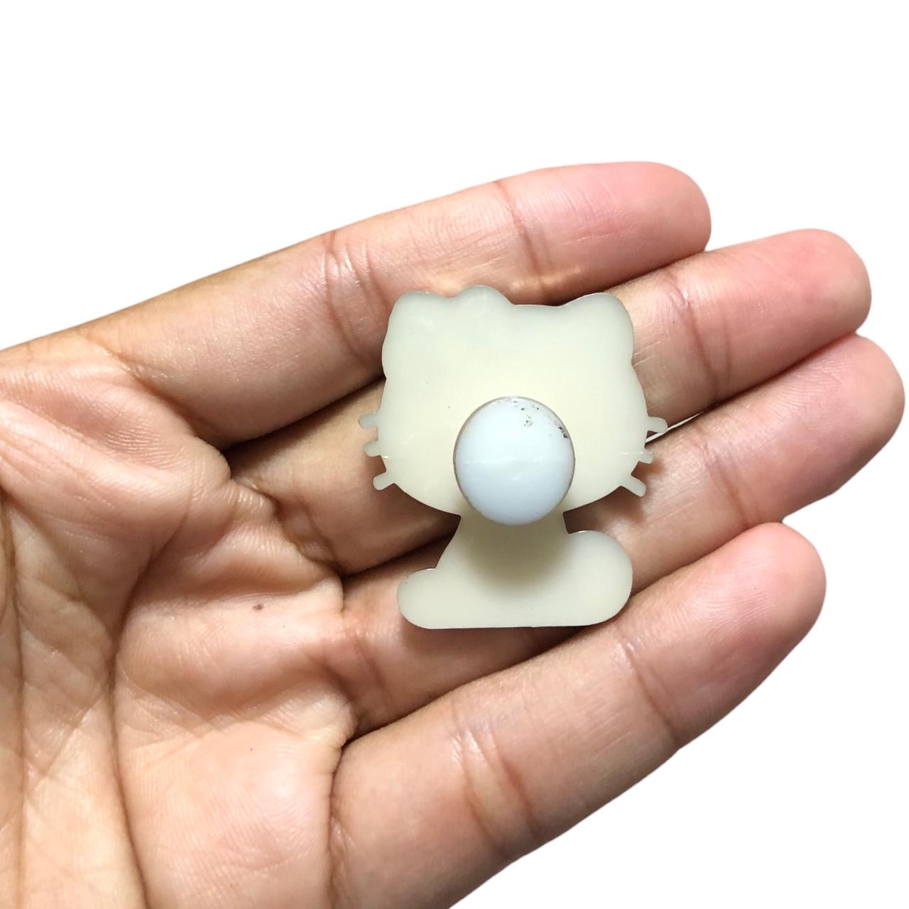 WhatsApp Image 2025-10-27 at 10.38.26 (25) Aplique P/ Crocs 31mm Abs Dourado – 1 Und - Imagem 3