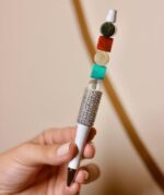 Caneta Esferográficas Miçanga C/Strass 14,5cm – 1 Und - Imagem 2