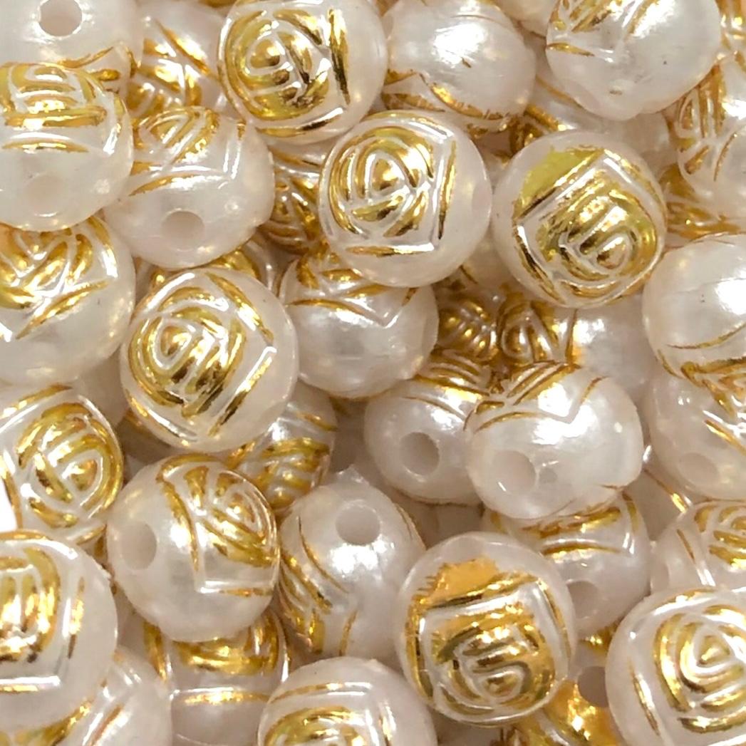 WhatsApp Image 2025-11-26 at 09.00.45 Entremeio Flor 8mm Pérola C/ Dourado Abs - 20 Gramas - Imagem 1