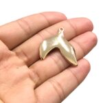 Pingente Cauda De Sereia 32mm Dourado - 1 Und - Imagem 4