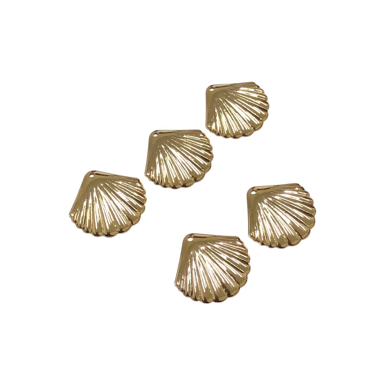 WhatsApp Image 2025-11-27 at 08.45.27 (5) Pingente Concha Do Mar 18mm Dourado – 1 Und - Imagem 1