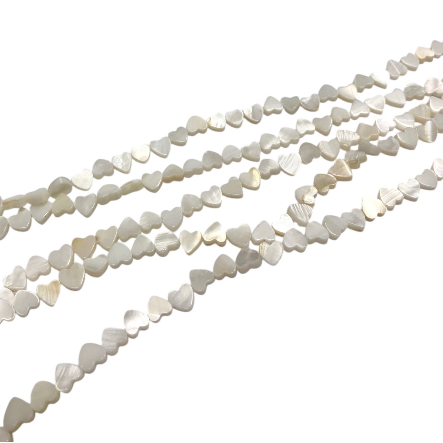 WhatsApp Image 2025-12-16 at 13.47.33 (8) Fio Madrepérola Coração 6mm - 1 Fio - Imagem 1