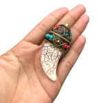 Pingente Dente Nepal 68mm Resina - 1 Und - Imagem 2