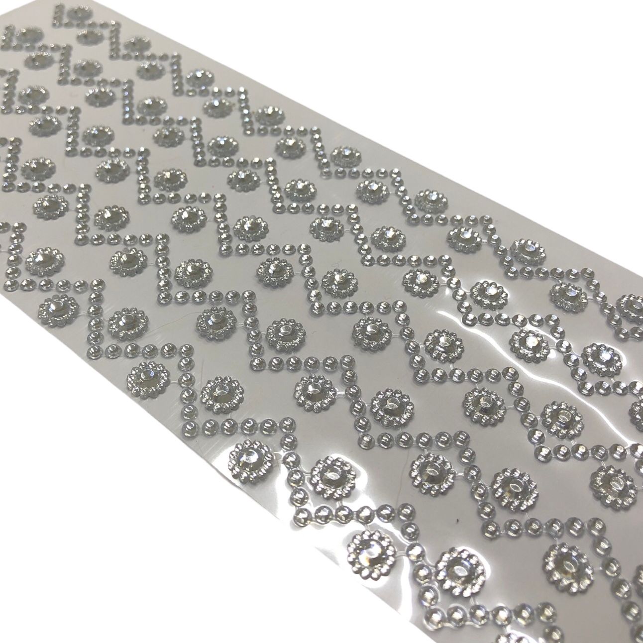 WhatsApp Image 2025-12-29 at 09.17.43 (7) Cartela Termocolante Strass Flor – 1 Und - Imagem 1