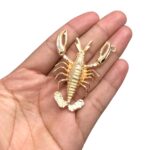 Pingente Lagosta 56mm Dourado – 1 Und - Imagem 2