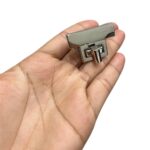 Fecho P/ Bolsa Torniquete Triangular 27x39mm Níquel – 1 Und - Imagem 2