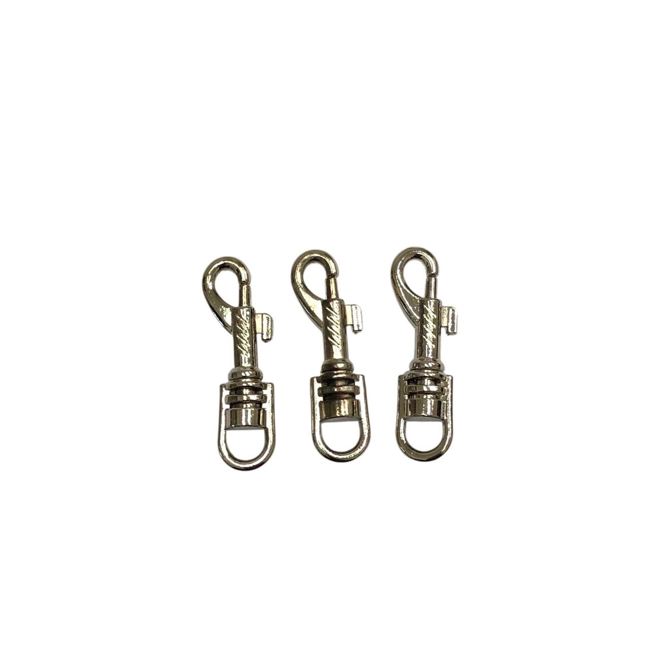 WhatsApp Image 2026-03-26 at 15.35.48 Fecho Mosquetão 12x47mm Níquel – 1 Und - Imagem 1