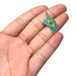 Pingente Bandeira Brasil 26mm C/ Resina Níquel - 1 Und - Imagem 2