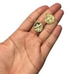 Pingente Espírito Santo 21mm Dourado Exclusivo - 1 Und - Imagem 2
