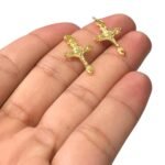 Pingente Cruz Trabalhado 22mm Dourado Exclusivo - 1 und - Imagem 3