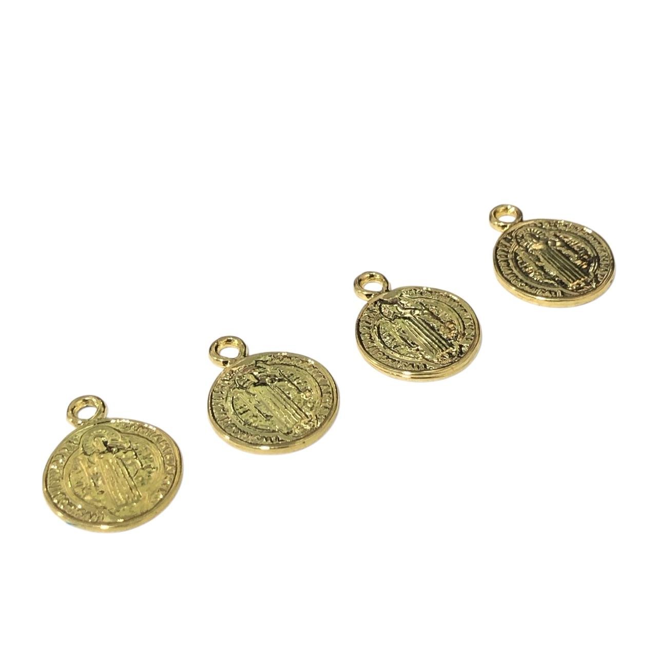 WhatsApp Image 2026-06-19 at 16.49.36 Pingente S.Bento 17mm Dourado Exclusivo - 1 Und - Imagem 1