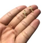 Pingente Cruz Trabalhado 17mm Dourado Exclusivo - 1 Und - Imagem 4