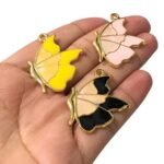 Pingente Borboleta 28x34mm C/ Resina Dourado - 1 Und - Imagem 3