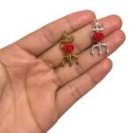 Pingente Tridente C/ Rosa Vermelha 29mm - 1 und - Imagem 2