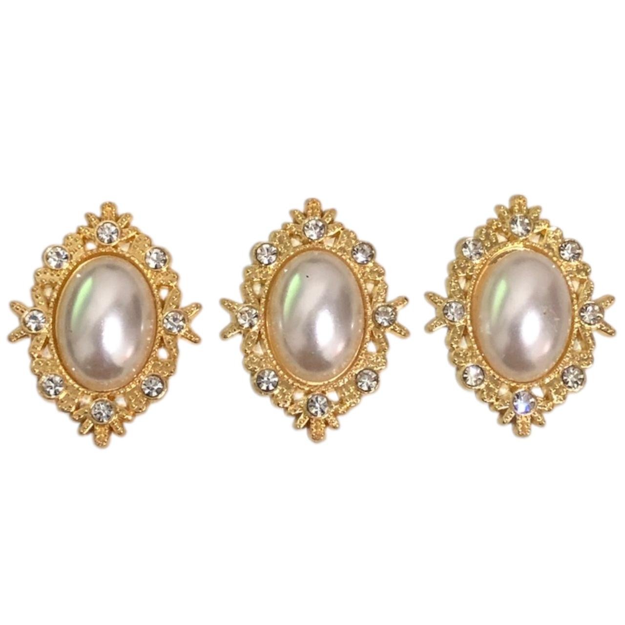 WhatsApp Image 2026-08-20 at 07.48.25 Chaton C/ Base Dourado 25x33mm Dourado – 1 Und - Imagem 1