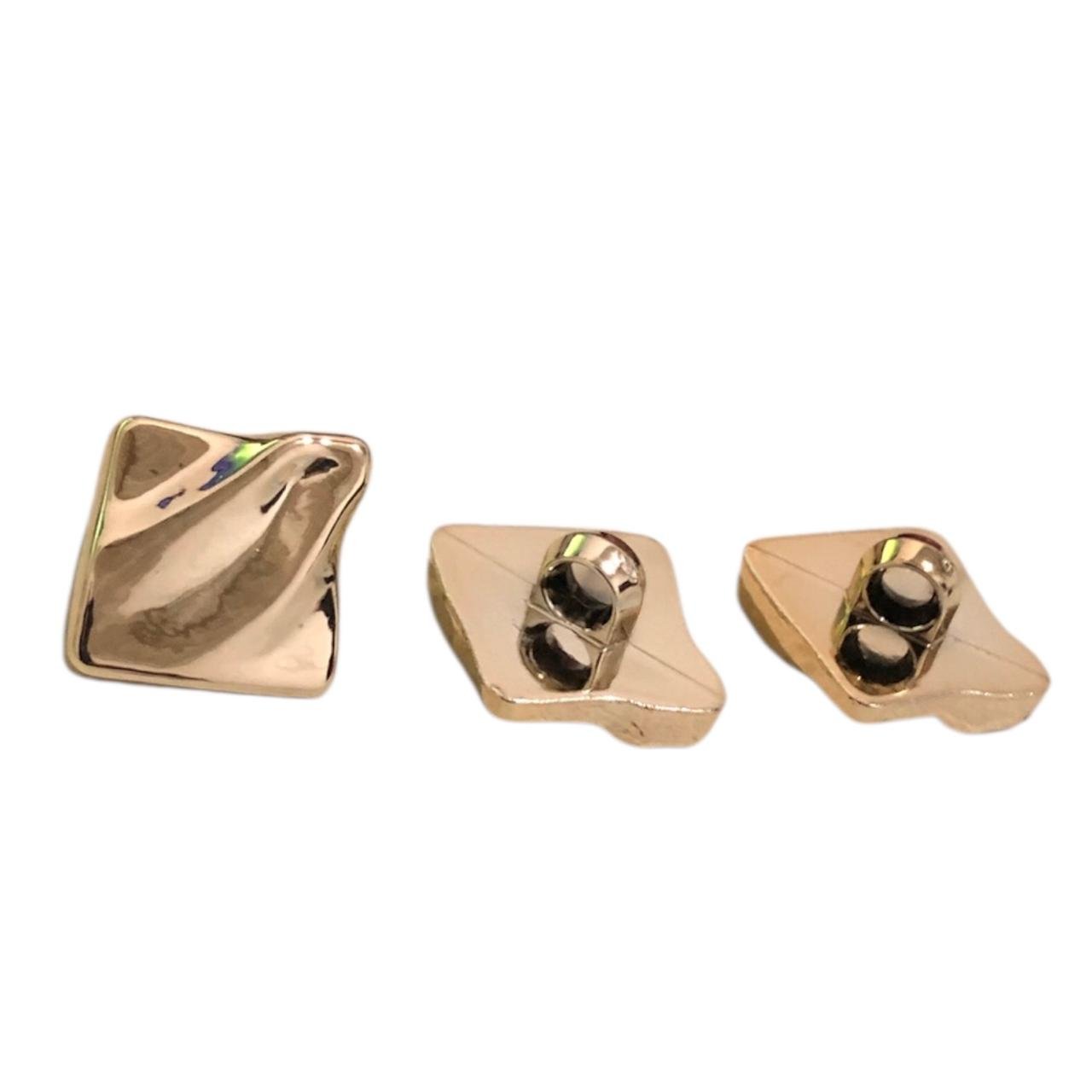 WhatsApp Image 2026-08-30 at 22.23.10 Botão Quadrado 21mm Abs Dourado - 1 Und - Imagem 1