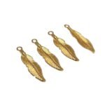 Pingente Pena 40mm Dourado - 1 Und