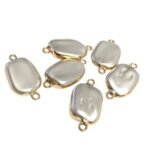 Entremeio Pérola Disforme 2 Saídas 25mm Dourado - 1 Und